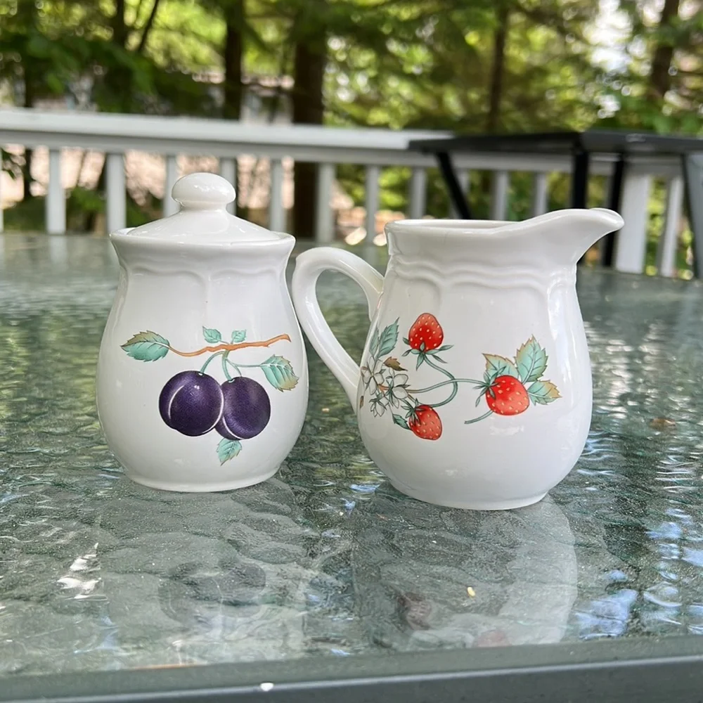 N/A white ceramic